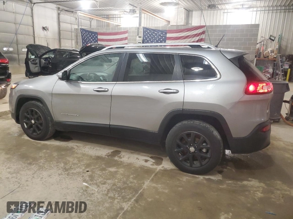 2015 Jeep Cherokee Latitude with VIN 1C4PJLCB7FW759695, listed as a Copart auction lot 50914555 with 225,179 mi miles and Clean Title. Bid and sale history available at DreamBid. Image 2.