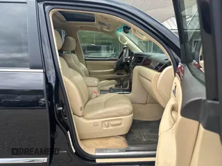 2011 Lexus LX 570 z VIN JTJHY7AX5B4082980, wystawiony jako IAAI lot #42360972 z przebiegiem 236 563 mil mil oraz . Historia ofert i sprzedaży dostępna na DreamBid. Obrazek 5.