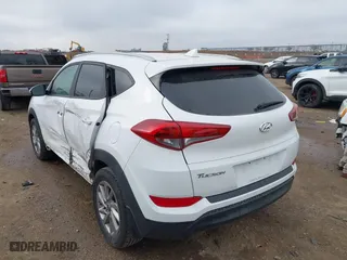 2017 Hyundai Tucson SE Plus with VIN KM8J33A43HU416901, listed as a IAAI auction lot 41445367 with 109,116 mi miles. Bid and sale history available at carsss.com. Image 3.