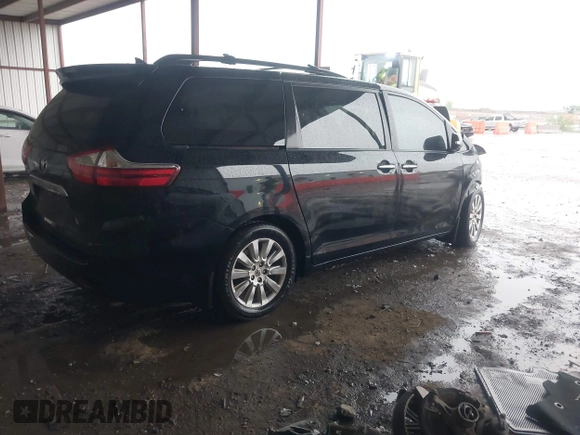 2016 Toyota Sienna XLE z VIN 5TDYK3DC7GS762431, wystawiony jako IAAI lot #42097541 z przebiegiem 93 778 mil mil oraz . Historia ofert i sprzedaży dostępna na DreamBid. Obrazek 4.