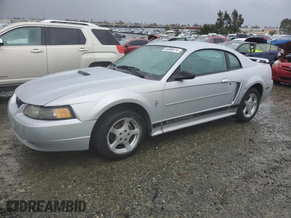 2002 Ford Mustang Standard with VIN 1FAFP40472F133621, listed as a Copart auction lot 43158735 with 0 mi miles and Clean Title. Bid and sale history available at carsss.com. Image 1.