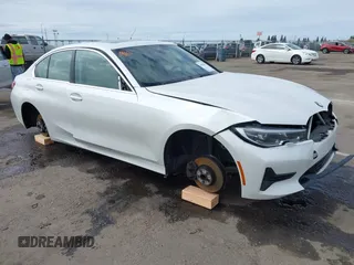 2021 BMW 3 Series 330i z VIN 3MW5R1J08M8C07261, wystawiony jako IAAI lot #41861814 z przebiegiem 87 426 mil mil oraz . Historia ofert i sprzedaży dostępna na DreamBid. Obrazek 1.