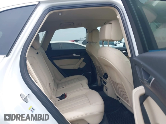2021 Audi Q5 Premium with VIN WA1AAAFY2M2132508, listed as a IAAI auction lot 41607560 with 38,318 mi miles. Bid and sale history available at carsss.com. Image 8.