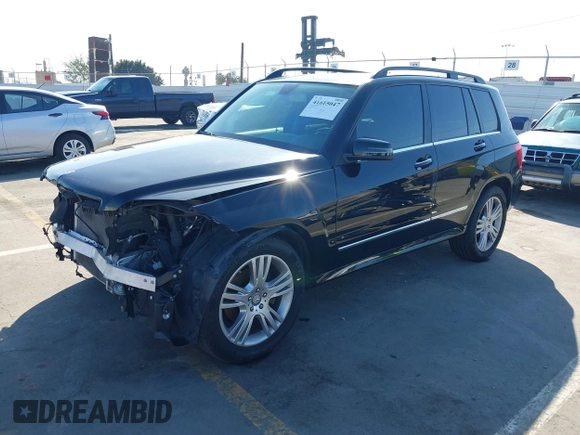 2015 Mercedes-Benz GLK with VIN WDCGG8JB8FG408944, listed as a IAAI auction lot 41615047 with 97,152 mi miles. Bid and sale history available at carsss.com. Image 18.