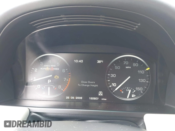 2011 Land Rover Range Rover SC with VIN SALMF1E4XBA341400, listed as a IAAI auction lot 42414485 with 150,907 mi miles and . Bid and sale history available at DreamBid. Image 7.
