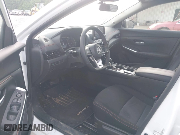2025 Nissan Sentra SR with VIN 3N1AB8DV7SY297847, listed as a IAAI auction lot 42087240 with 5,127 mi miles and . Bid and sale history available at DreamBid. Image 5.
