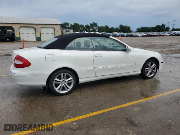 2008 Mercedes-Benz CLK 350 with VIN WDBTK56G88F234161, listed as a Copart auction lot 61867195 with 247,175 mi miles and Salvage title. Bid and sale history available at DreamBid. Image 3.