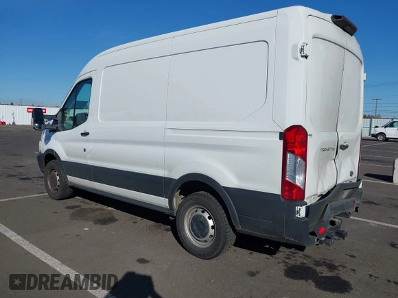 2019 Ford Transit z VIN 1FTYR1CM7KKB27462, wystawiony jako IAAI lot #41644752 z przebiegiem 94 260 mil mil oraz . Historia ofert i sprzedaży dostępna na DreamBid. Obrazek 3.