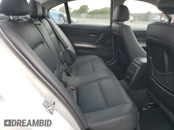 2008 BMW 3 Series 335i с VIN WBAVB77558NH78822, выставлен на аукционе Copart как лот 57730145 с пробегом 180 281 миль миль и Списание • Salvage title. История ставок и продаж доступна на DreamBid. Изображение 10.