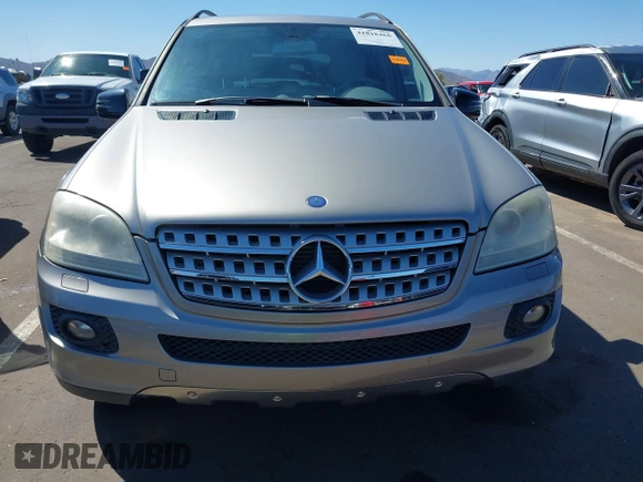 2008 Mercedes-Benz M 320 CDI with VIN 4JGBB22E08A313008, listed as a IAAI auction lot 41818468 with 134,199 mi miles and . Bid and sale history available at DreamBid. Image 12.