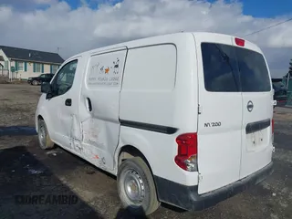 2021 Nissan NV200 SV z VIN 3N6CM0KN4MK705700, wystawiony jako IAAI lot #41375591 z przebiegiem 98 172 mil mil oraz . Historia ofert i sprzedaży dostępna na DreamBid. Obrazek 3.