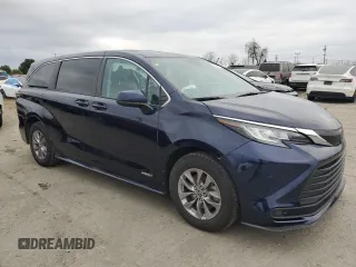 2021 Toyota Sienna LE with VIN 5TDKRKEC6MS013416, listed as a Copart auction lot 53908805 with 93,170 mi miles and Salvage Title. Bid and sale history available at carsss.com. Image 4.