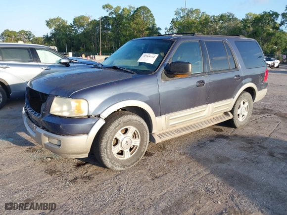 2005 Ford Expedition Eddie Bauer with VIN 1FMFU17505LA92105, listed as a IAAI auction lot 41963131 with 179,104 mi miles. Bid and sale history available at carsss.com. Image 2.
