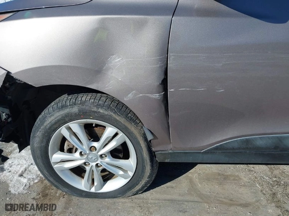 2013 Hyundai Tucson GLS with VIN KM8JU3AC3DU683678, listed as a IAAI auction lot 41693218 with NaN miles. Bid and sale history available at carsss.com. Image 13.