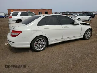 2009 Mercedes-Benz C 300 Sport z VIN WDDGF81X49F228428, wystawiony jako Copart lot #51163035 z przebiegiem 91 227 mil mil oraz Szkoda całkowita • Salvage title. Historia ofert i sprzedaży dostępna na DreamBid. Obrazek 3.