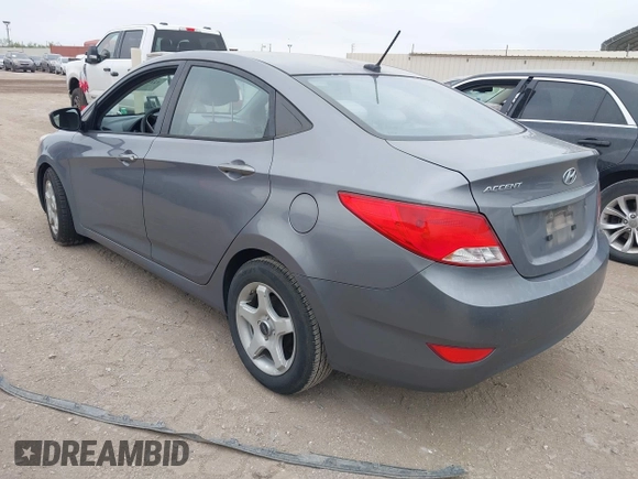 2016 Hyundai Accent SE z VIN KMHCT4AE9GU967632, wystawiony jako IAAI lot #42145390 z przebiegiem 89 350 mil mil oraz . Historia ofert i sprzedaży dostępna na DreamBid. Obrazek 3.