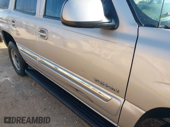 2005 GMC Yukon SLT with VIN 1GKEK13T95R203827, listed as a IAAI auction lot 41815086 with 136,671 mi miles. Bid and sale history available at carsss.com. Image 17.