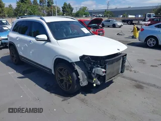 2020 Mercedes-Benz GLB 250 z VIN WDC4M4HB7LW011883, wystawiony jako IAAI lot #42338573 z przebiegiem 37 360 mil mil oraz . Historia ofert i sprzedaży dostępna na DreamBid. Obrazek 1.