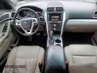 2014 Ford Explorer XLT z VIN 1FM5K7D8XEGB73043, wystawiony jako Copart lot #52146485 z przebiegiem 177 394 mil mil oraz Szkoda całkowita • Salvage title. Historia ofert i sprzedaży dostępna na DreamBid. Obrazek 8.
