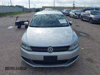 2013 Volkswagen Jetta TDI w/Premium/Nav с VIN 3VWLL7AJ9DM203506, выставлен на аукционе IAAI как лот 42682513 с пробегом 137 614 миль миль и . История ставок и продаж доступна на DreamBid. Изображение 12.