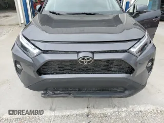 2024 Toyota RAV4 XLE Premium z VIN 2T3A1RFV2RC416702, wystawiony jako Copart lot #65414115 z przebiegiem 14 147 mil mil oraz Szkoda całkowita • Salvage title. Historia ofert i sprzedaży dostępna na DreamBid. Obrazek 12.