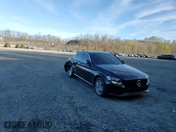 2018 Mercedes-Benz C 300 with VIN 55SWF4KB6JU259253, listed as a Copart auction lot 53642375 with 33,600 mi miles and Salvage Title. Bid and sale history available at DreamBid. Image 13.