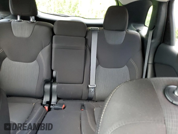 2016 Jeep Cherokee Altitude z VIN 1C4PJMCB3GW121564, wystawiony jako Copart lot #63773795 z przebiegiem 86 102 mil mil oraz Szkoda całkowita • Salvage title. Historia ofert i sprzedaży dostępna na DreamBid. Obrazek 10.