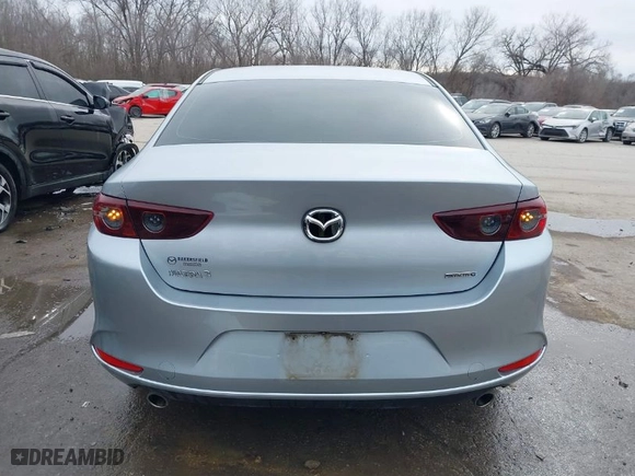 2019 Mazda Mazda3 Sedan with VIN JM1BPABL4K1110113, listed as a IAAI auction lot 41519137 with 87,575 mi miles. Bid and sale history available at carsss.com. Image 16.
