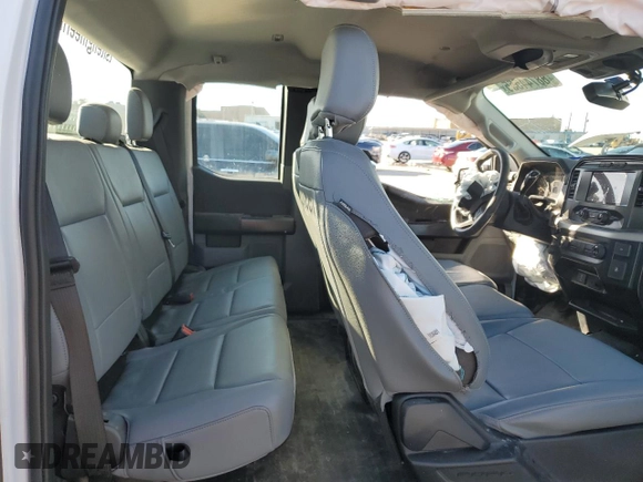 2022 Ford F-150 XL z VIN 1FTEX1CP3NKD27763, wystawiony jako Copart lot #88744555 z przebiegiem Nie podano mil oraz Nie do naprawy • Non repairable. Historia ofert i sprzedaży dostępna na DreamBid. Obrazek 10.