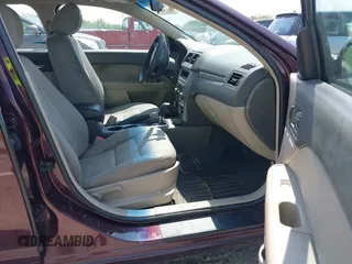 2011 Ford Fusion SE with VIN 3FAHP0HA4BR152710, listed as a IAAI auction lot 42134134 with 133,360 mi miles. Bid and sale history available at carsss.com. Image 5.