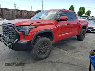 2022 Toyota Tundra Limited z VIN 5TFJA5DB3NX004830, wystawiony jako Copart lot #56588215 z przebiegiem Nie podano mil oraz Szkoda całkowita • Salvage title. Historia ofert i sprzedaży dostępna na DreamBid. Obrazek 1.