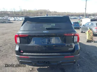 2025 Ford Explorer ST-Line z VIN 1FMUK8KH7SGA60005, wystawiony jako IAAI lot #42098791 z przebiegiem 1 830 mil mil oraz . Historia ofert i sprzedaży dostępna na DreamBid. Obrazek 16.