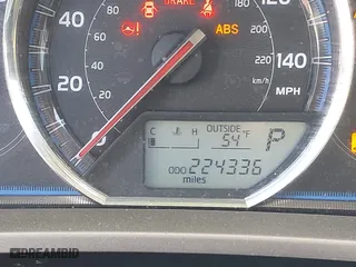2015 Toyota RAV4 Limited with VIN 2T3DFREV5FW292824, listed as a IAAI auction lot 41759739 with 225,110 mi miles. Bid and sale history available at carsss.com. Image 15.