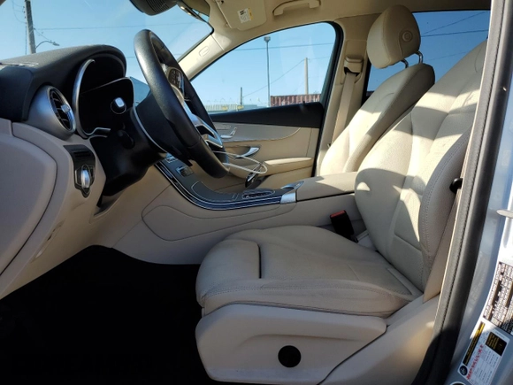 2021 Mercedes-Benz GLC 300 with VIN W1N0G8DB1MF917983, listed as a Copart auction lot 64031905 with 18,743 mi miles and Salvage title. Bid and sale history available at DreamBid. Image 7.