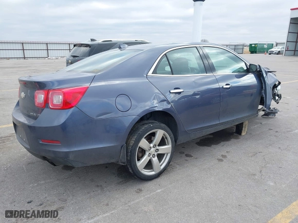 2013 Chevrolet Malibu LTZ with VIN 1G11J5SX2DF201371, listed as a IAAI auction lot 41013040 with 177,245 mi miles. Bid and sale history available at carsss.com. Image 4.