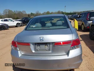 2012 Honda Accord LX z VIN 1HGCP2F37CA040680, wystawiony jako IAAI lot #41808066 z przebiegiem 254 259 mil mil oraz . Historia ofert i sprzedaży dostępna na DreamBid. Obrazek 16.
