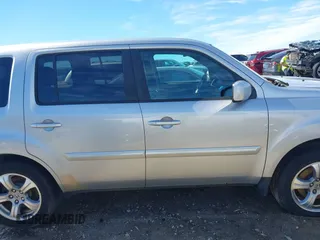 2014 Honda Pilot EX-L with VIN 5FNYF3H79EB008515, listed as a IAAI auction lot 41687048 with 195,830 mi miles and . Bid and sale history available at carsss.com. Image 13.