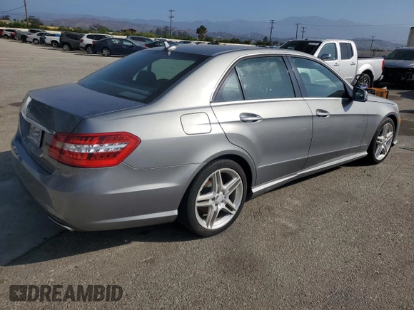 2013 Mercedes-Benz E 350 Luxury with VIN WDDHF5KB9DA672755, listed as a Copart auction lot 59916805 with 117,688 mi miles and Clean title. Bid and sale history available at DreamBid. Image 3.