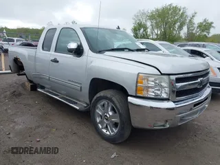 2011 Chevrolet Silverado 1500 LT with VIN 1GCRCSE00BZ235080, listed as a IAAI auction lot 42181793 with 208,625 mi miles and . Bid and sale history available at DreamBid. Image 1.