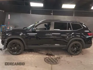2023 Volkswagen Atlas SE с VIN 1V2KR2CA1PC545467, выставлен на аукционе IAAI как лот 42485832 с пробегом 45 315 миль миль и . История ставок и продаж доступна на DreamBid. Изображение 15.
