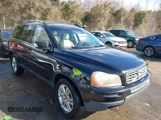 2010 Volvo XC90 I6 with VIN YV4982CY8A1559981, listed as a IAAI auction lot 41671935 with 221,119 mi miles. Bid and sale history available at carsss.com. Image 1.