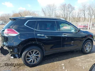 2015 Nissan Rogue SL with VIN 5N1AT2MV8FC899383, listed as a IAAI auction lot 38805565 with 95,236 mi miles and . Bid and sale history available at carsss.com. Image 14.