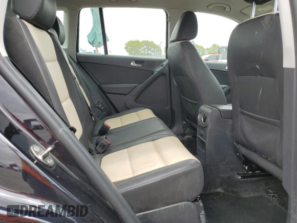 2017 Volkswagen Tiguan S with VIN WVGAV7AX6HK001501, listed as a Copart auction lot 55836315 with 116,052 mi miles and Salvage Title. Bid and sale history available at DreamBid. Image 11.