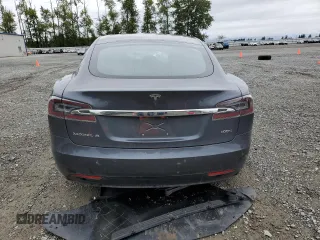 2019 Tesla Model S 75D z VIN 5YJSA1E23KF312145, wystawiony jako Copart lot #57344975 z przebiegiem 33 092 mil mil oraz Szkoda całkowita • Salvage title. Historia ofert i sprzedaży dostępna na DreamBid. Obrazek 6.