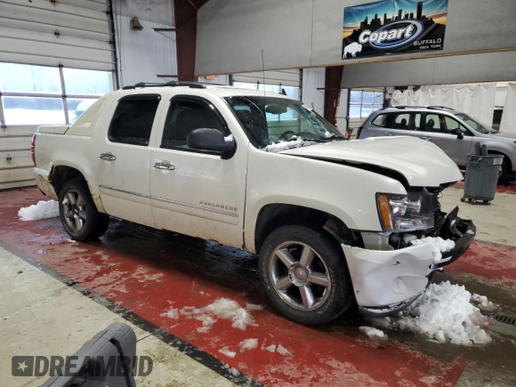 2012 Chevrolet Avalanche LTZ with VIN 3GNTKGE74CG233554, listed as a Copart auction lot 84366554 with 220,440 mi miles and Salvage title. Bid and sale history available at DreamBid. Image 4.