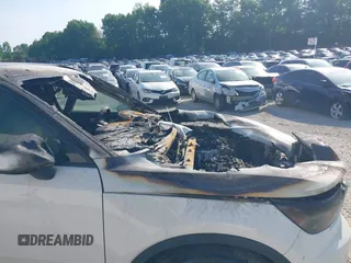 2020 Volvo XC40 Momentum with VIN YV4162UK1L2262562, listed as a IAAI auction lot 41437307 with Not Provided miles and . Bid and sale history available at DreamBid. Image 16.