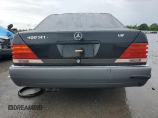 1993 Mercedes-Benz 400 z VIN WDBGA43E9PA102457, wystawiony jako Copart lot #59776735 z przebiegiem 162 376 mil mil oraz Czysty tytuł • Clean title. Historia ofert i sprzedaży dostępna na DreamBid. Obrazek 6.
