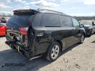 2018 Toyota Sienna LE Auto Access Seat with VIN 5TDKZ3DC5JS907703, listed as a Copart auction lot 50180255 with 83,551 mi miles and Salvage title. Bid and sale history available at DreamBid. Image 3.