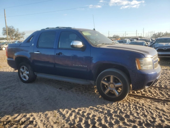 2013 Chevrolet Avalanche LS with VIN 3GNMCEE04DG116955, listed as a Copart auction lot 83069414 with 141,349 mi miles and Clean Title. Bid and sale history available at carsss.com. Image 4.