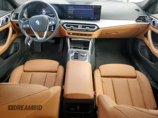 2024 BMW i4 eDrive35 z VIN WBY43AW05RFT14046, wystawiony jako Copart lot #54940645 z przebiegiem 6 456 mil mil oraz Szkoda całkowita • Salvage title. Historia ofert i sprzedaży dostępna na DreamBid. Obrazek 8.